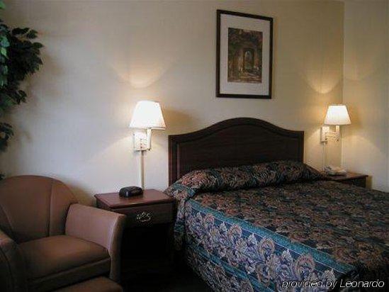 Intown Suites Extended Stay Dallas Tx - غارلاند الغرفة الصورة